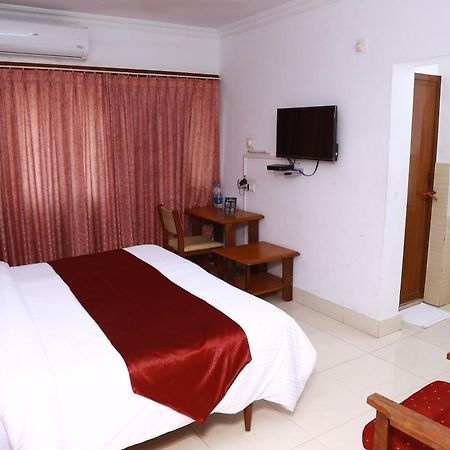 Hotel Nandanam Guruvāyūr Εξωτερικό φωτογραφία
