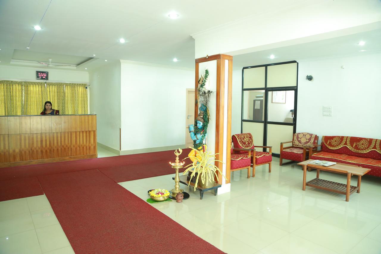 Hotel Nandanam Guruvāyūr Εξωτερικό φωτογραφία