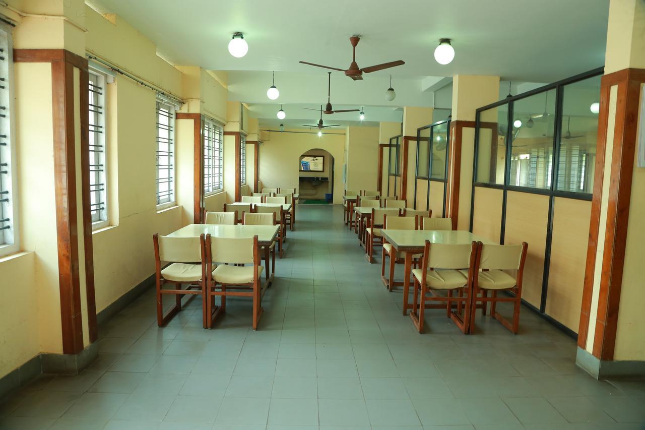 Hotel Nandanam Guruvāyūr Εξωτερικό φωτογραφία